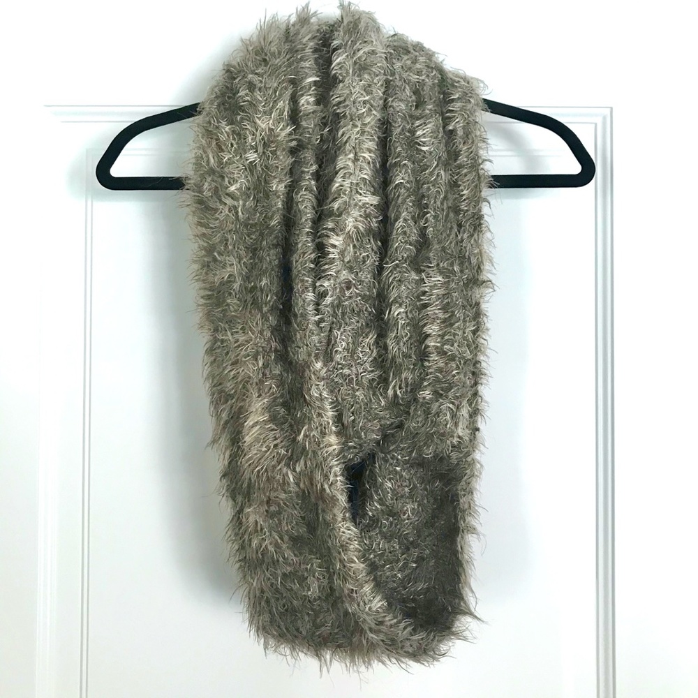 360 Sweater Ultra Stylish Furry Infinity Scarf